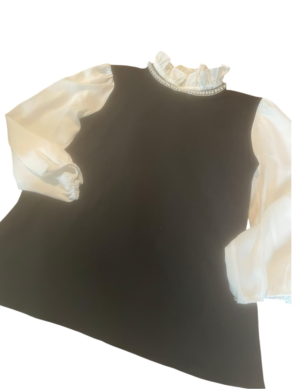 Cable & Gauge Black & White Ruffle Collar Puff Sleeve Top size small like new